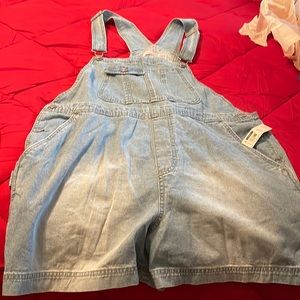 Overall shorts